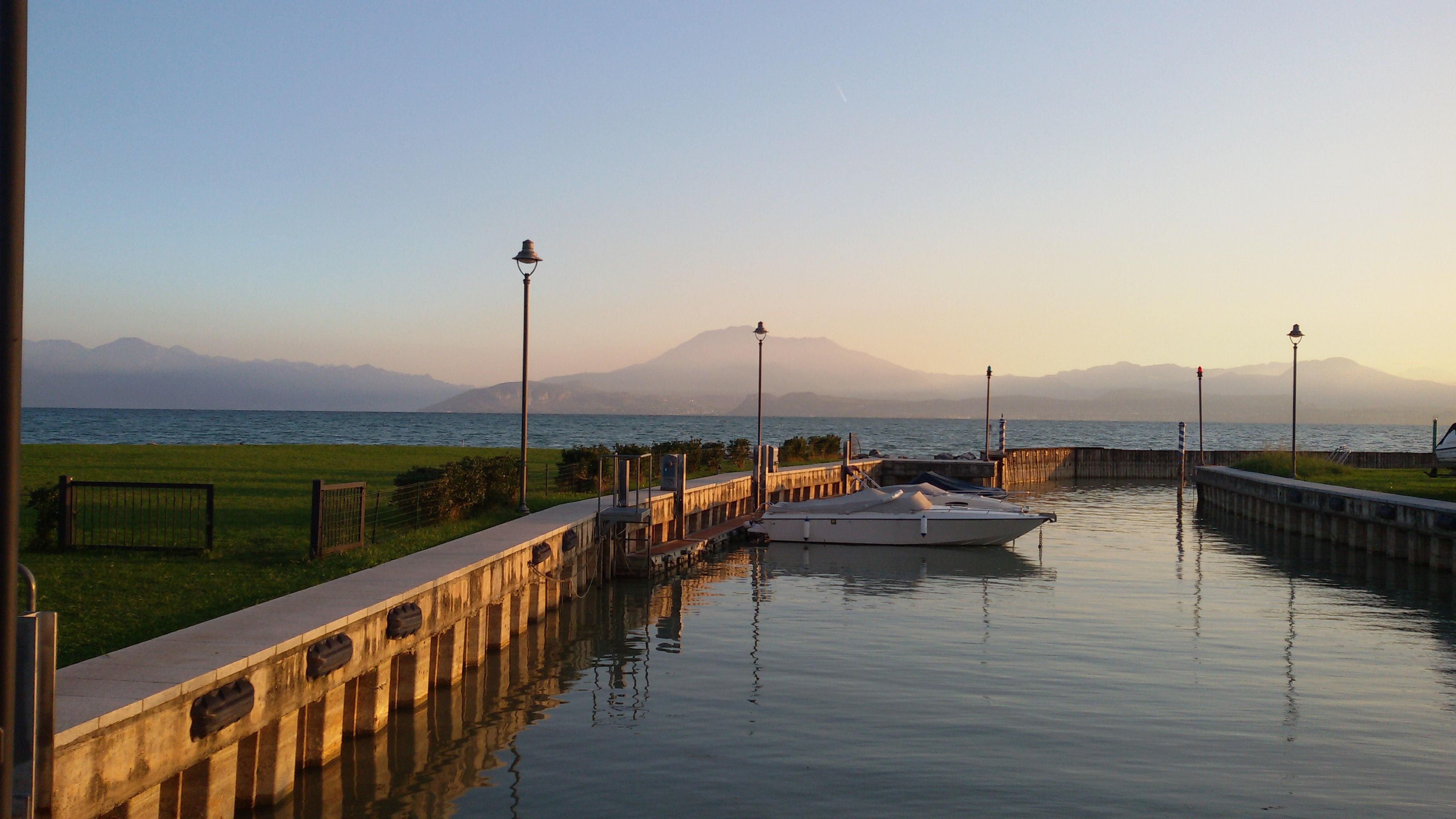 Yachting Hotel Mistral Sirmione Exterior foto